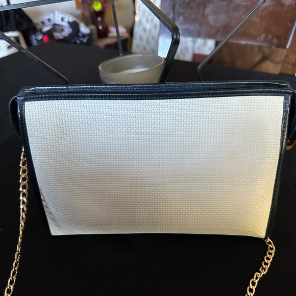 YSL clutch with chain. In excellent condition. Blue/white color w gold chain. - Picture 4 of 11